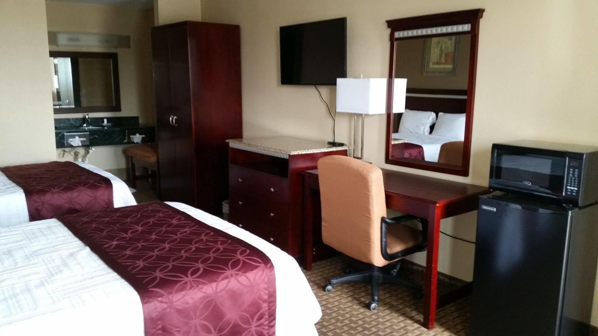 Rodeway Inn Bushnell Экстерьер фото